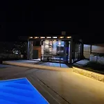 Moretto With Private Pool & Jacuzzi - Rijeka Area Vila *