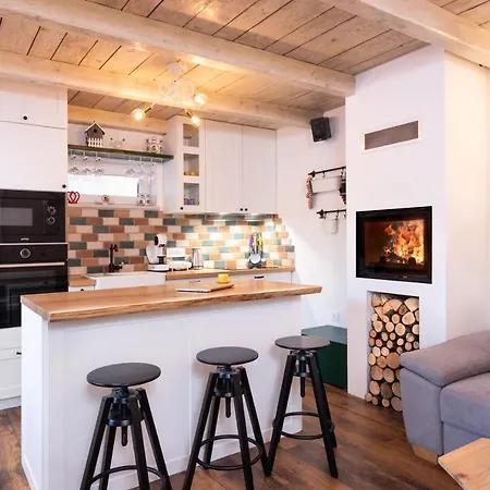 Moretto With Private Swimming Pool And Jacuzzi