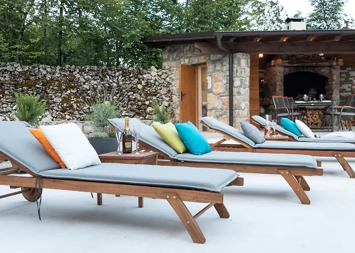 Villa Moretto With Private Pool & Jacuzzi - Rijeka Area