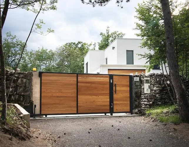 Vila Villa Moretto With Private Pool & Jacuzzi - Rijeka Area Viskovo