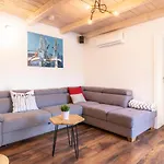 Moretto With Private Pool & Jacuzzi - Rijeka Area Vila *