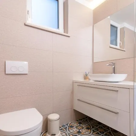 Moretto With Private Swimming Pool And Jacuzzi Viskovo