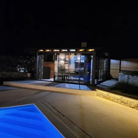 Moretto With Private Pool & Jacuzzi - Rijeka Area Vila *