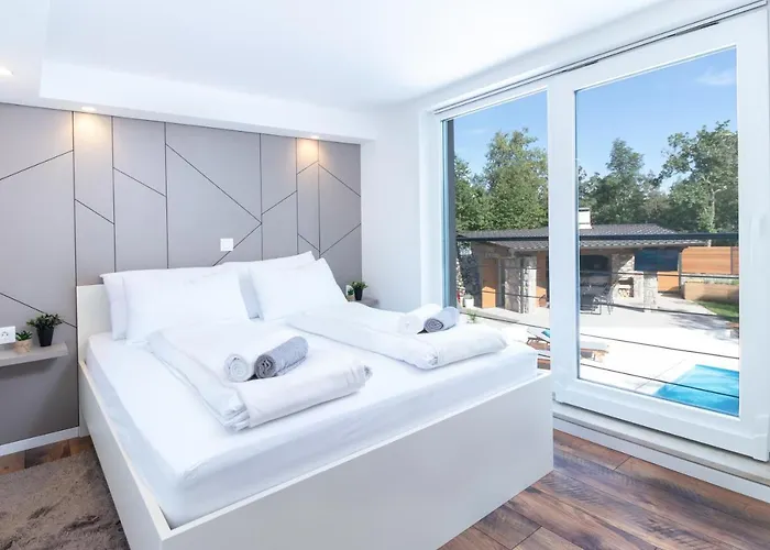 Villa Moretto With Private Pool & Jacuzzi - Rijeka Area *